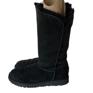 UGG Suede Shearling Classic Tall boots size 9 Black Ugg Logo